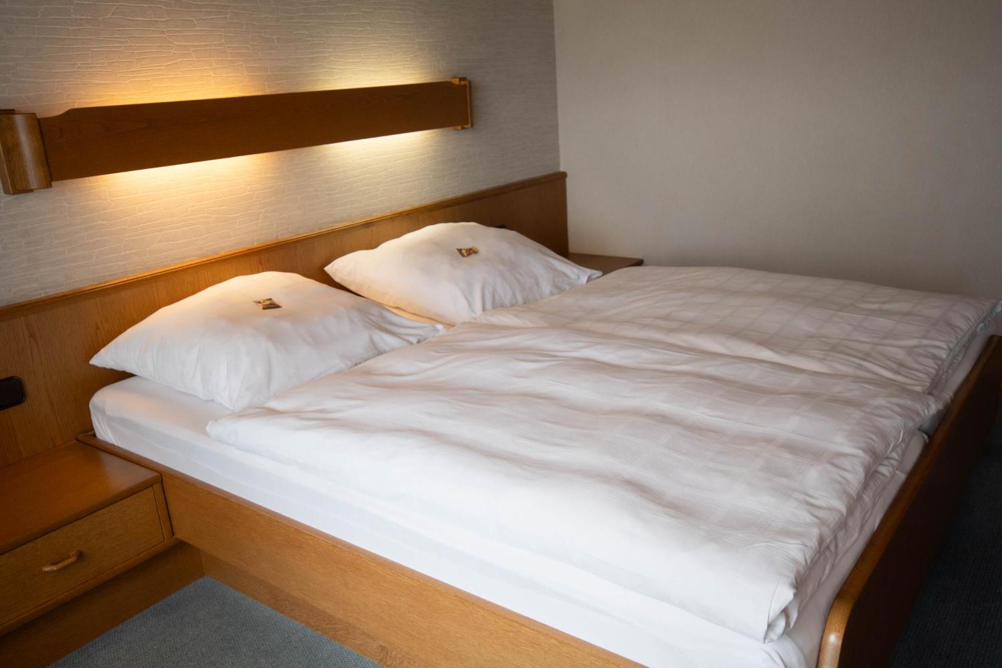 Landhotel Jaegerhof บิชอฟสกรุน ภายนอก รูปภาพ