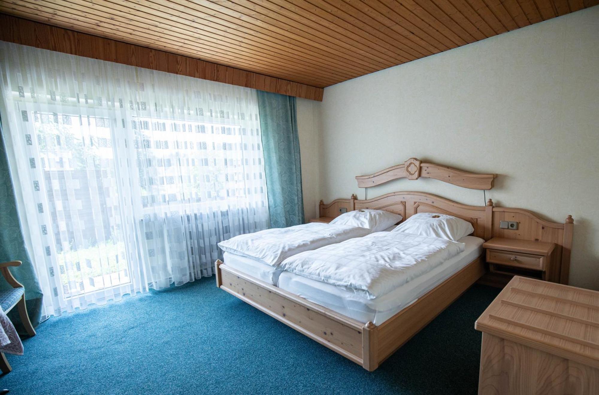 Landhotel Jaegerhof บิชอฟสกรุน ภายนอก รูปภาพ