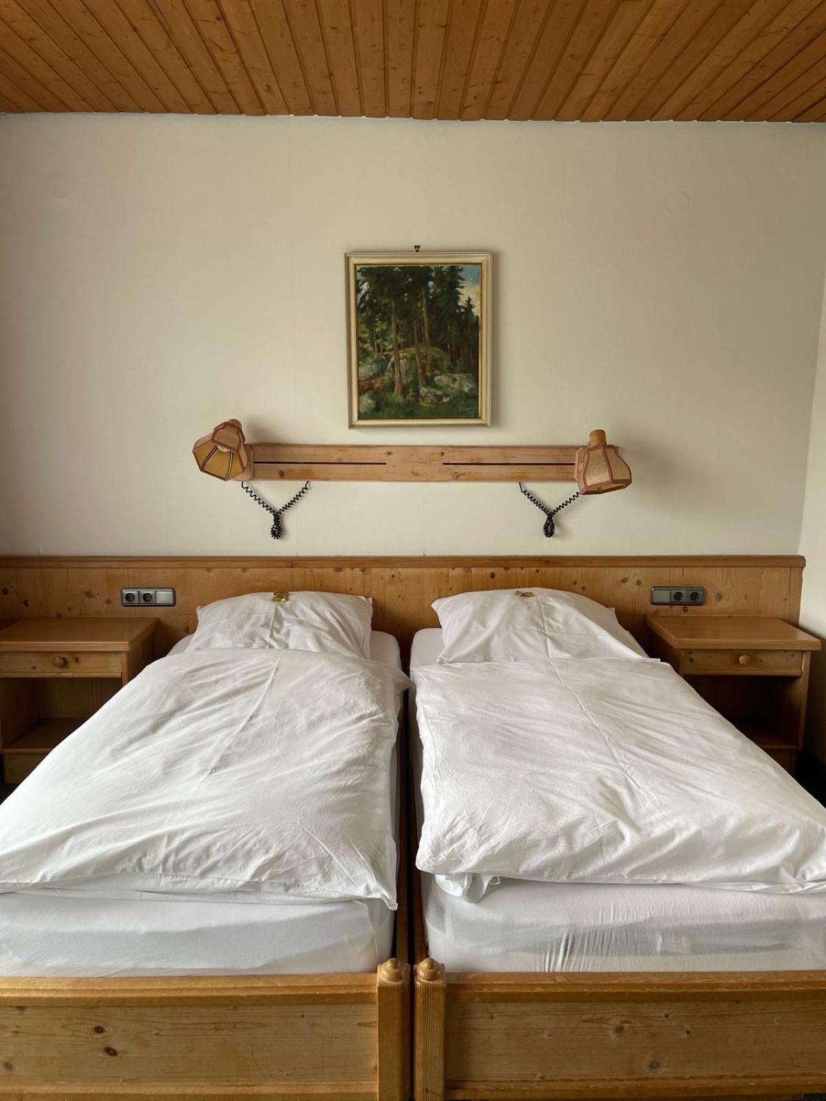 Landhotel Jaegerhof บิชอฟสกรุน ภายนอก รูปภาพ